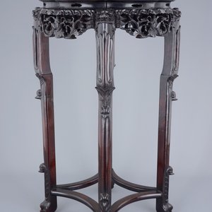 A tall Chinese carved wood stand with marble inset, 19th C. — photo 2