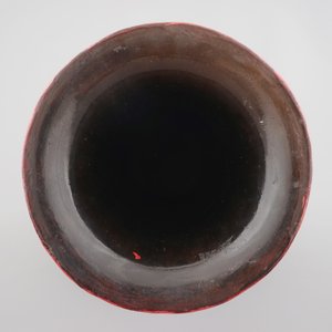 A tall Chinese cinnabar laquer vase, 18/19th C. — photo 5