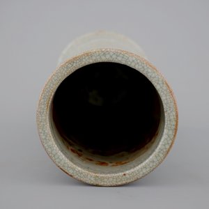 Un vase chinois cylindrique en grès craquelé, 19ème — photo 5