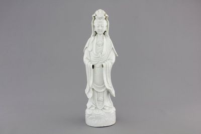 A tall Chinese Dehua blanc de Chine porcelain  Guanyin, 18/19th C.