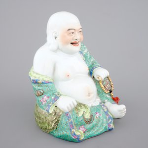 A tall Chinese famille rose porcelain figure of Buddha, 20th C — photo 1