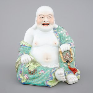 A tall Chinese famille rose porcelain figure of Buddha, 20th C — photo 2