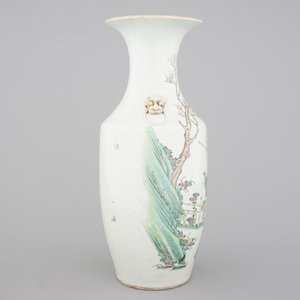 A tall Chinese famille rose porcelain vase with a beauty, 19th C. — foto 4