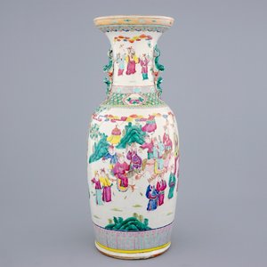 A tall Chinese famille rose vase with an equestrian scene, 19th C. — photo 1