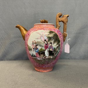 A tall Chinese famille rose wine ewer and cover, Qianlong mark, Republic — photo 8