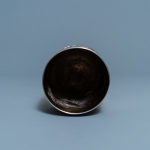 A tall Chinese silver 'dragon' goblet, Wang Hing, Canton, 19th C. — photo 5