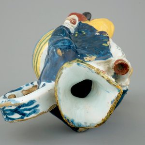 A tall dated Brussels faience jug modelled as a man on a barrel, 18th C. — photo 6