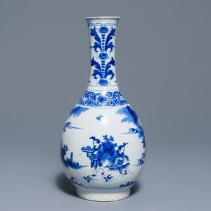 A tall Dutch Delft blue and white chinoiserie bottle vase, Nevers, France, 17th C. — 照片 3