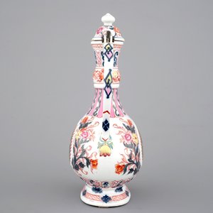 Une grande aiguière en porcelaine de Chine pour le marché indien, 19ème — photo 3