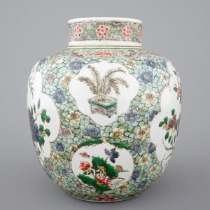 A tall famille verte ginger jar and cover, 19th C — photo 2