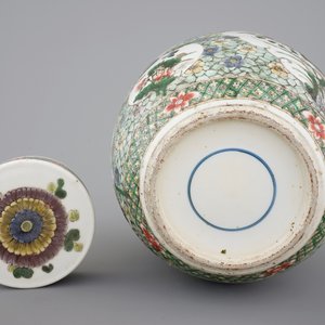 A tall famille verte ginger jar and cover, 19th C — photo 6