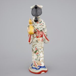 A tall Japanese Arita porcelain model of a “courtesan”, 17/18th C. — 照片 4