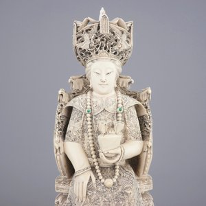 A tall pair of Chinese ivory figures of the emperor couple seated on a throne, ca. 1900 — photo 10