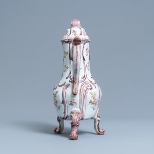 A tall polychrome Dutch Delft coffee pot and cover, 18th C. — photo 5