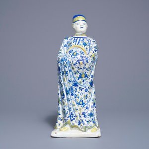 A tall polychrome German faience figure of a Chinaman, Berlin, 18th C. — photo 1