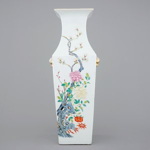 A tall square Chinese famille rose vase, 19th C. — photo 2