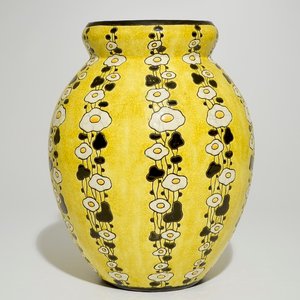A tall yellow ground crackle glazed vase, Charles Catteau for Boch Frères Keramis, ca. 1925-1930 — photo 1