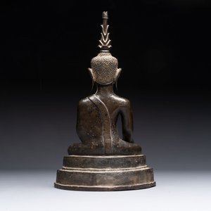 A Thai bronze Buddha, 17/18th C. — photo 3