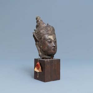 A Thai bronze head of a Bodhisattva, 18/19th C. — 照片 1