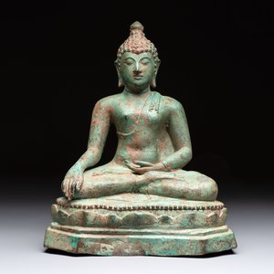 A Thai bronze sculpture of Shakyamuni Buddha, probably 15/16th C. — photo 2