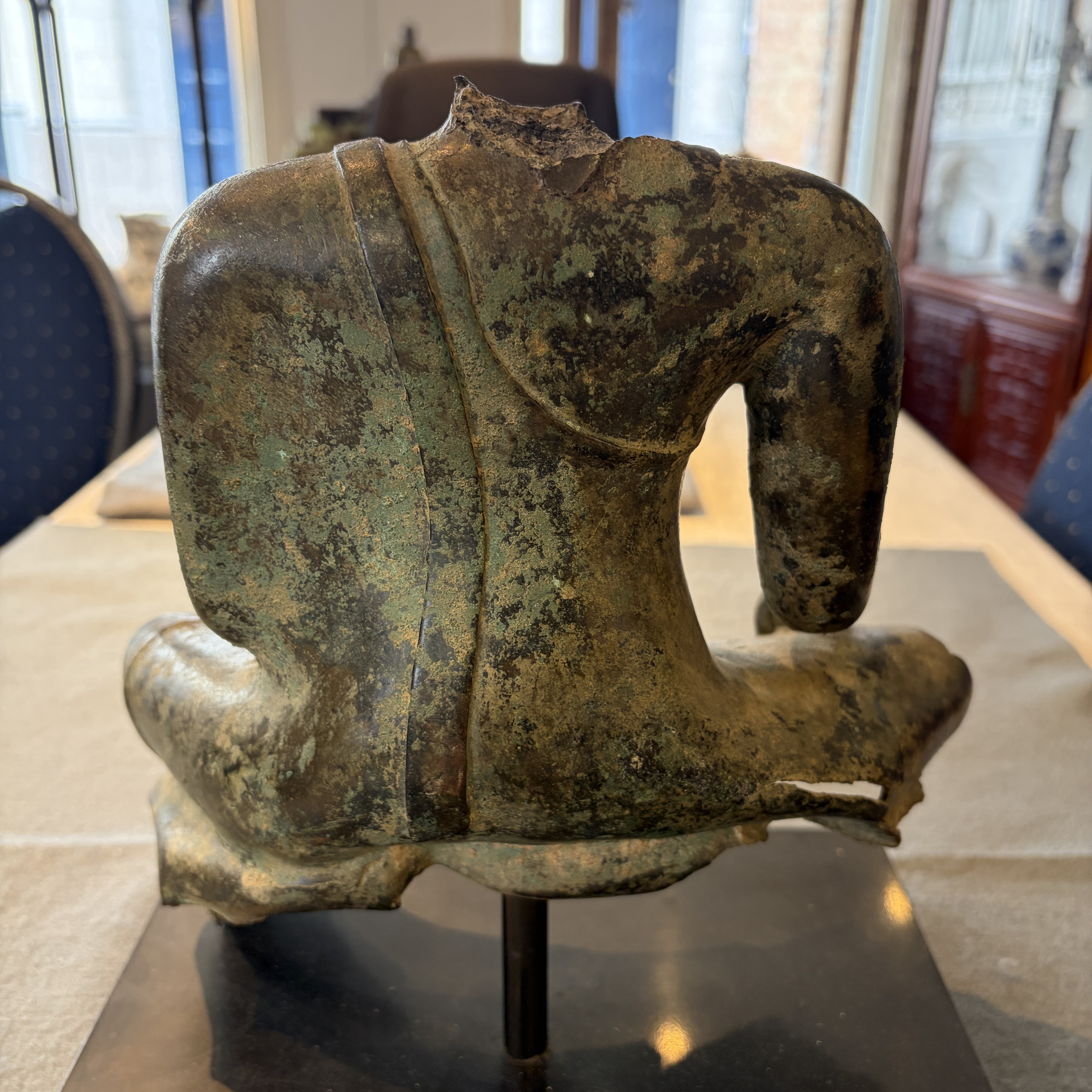 A Thai bronze seated Buddha torso on a later stand — photo 14