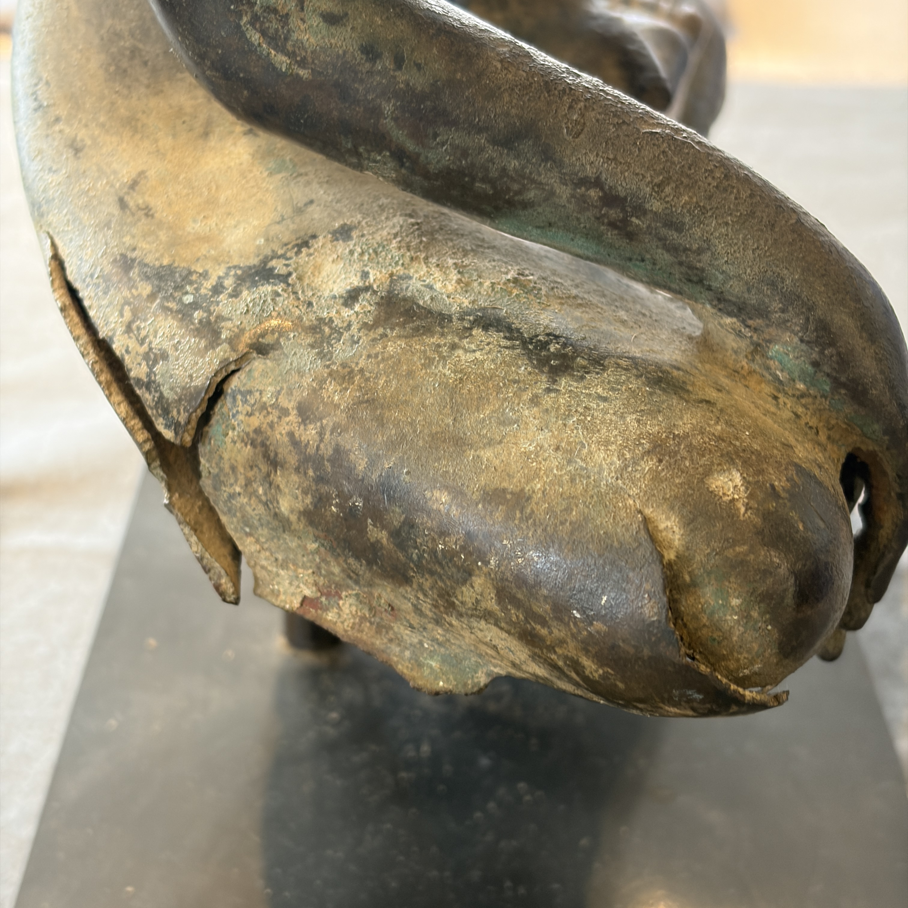 A Thai bronze seated Buddha torso on a later stand — photo 23