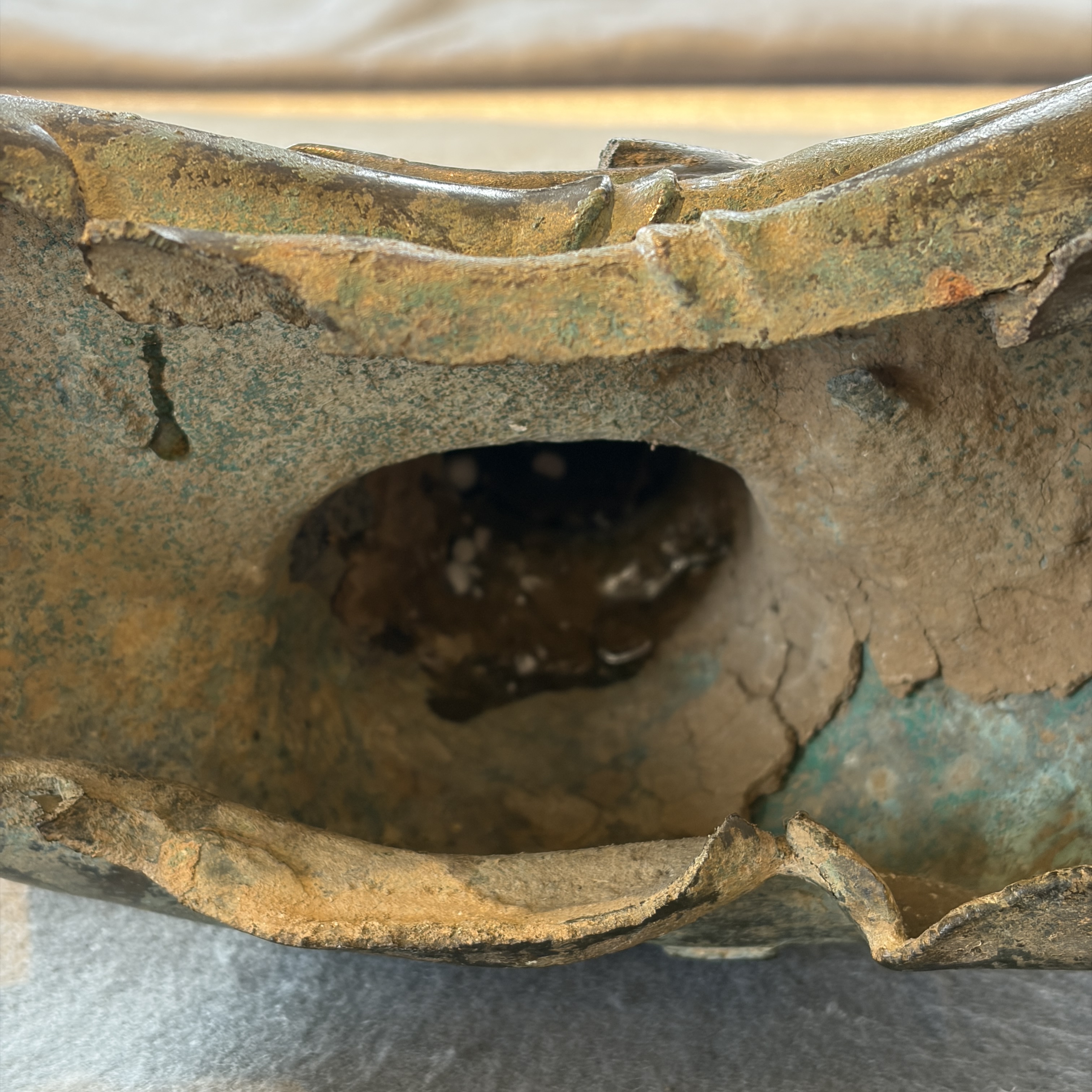 A Thai bronze seated Buddha torso on a later stand — photo 25