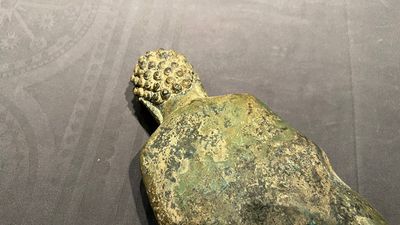 A Thai bronze standing Buddha in Dvaravati-style, probably 7/8th C. — 照片 5