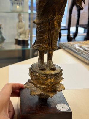A Thai gilt bronze Buddha Shakyamuni in Lan Na-style, probably 16th C. — photo 11