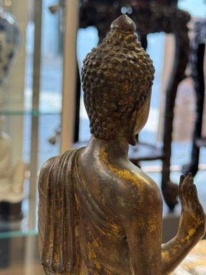 A Thai gilt bronze Buddha Shakyamuni in Lan Na-style, probably 16th C. — photo 16