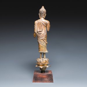 A Thai gilt bronze Buddha Shakyamuni in Lan Na-style, probably 16th C. — photo 4
