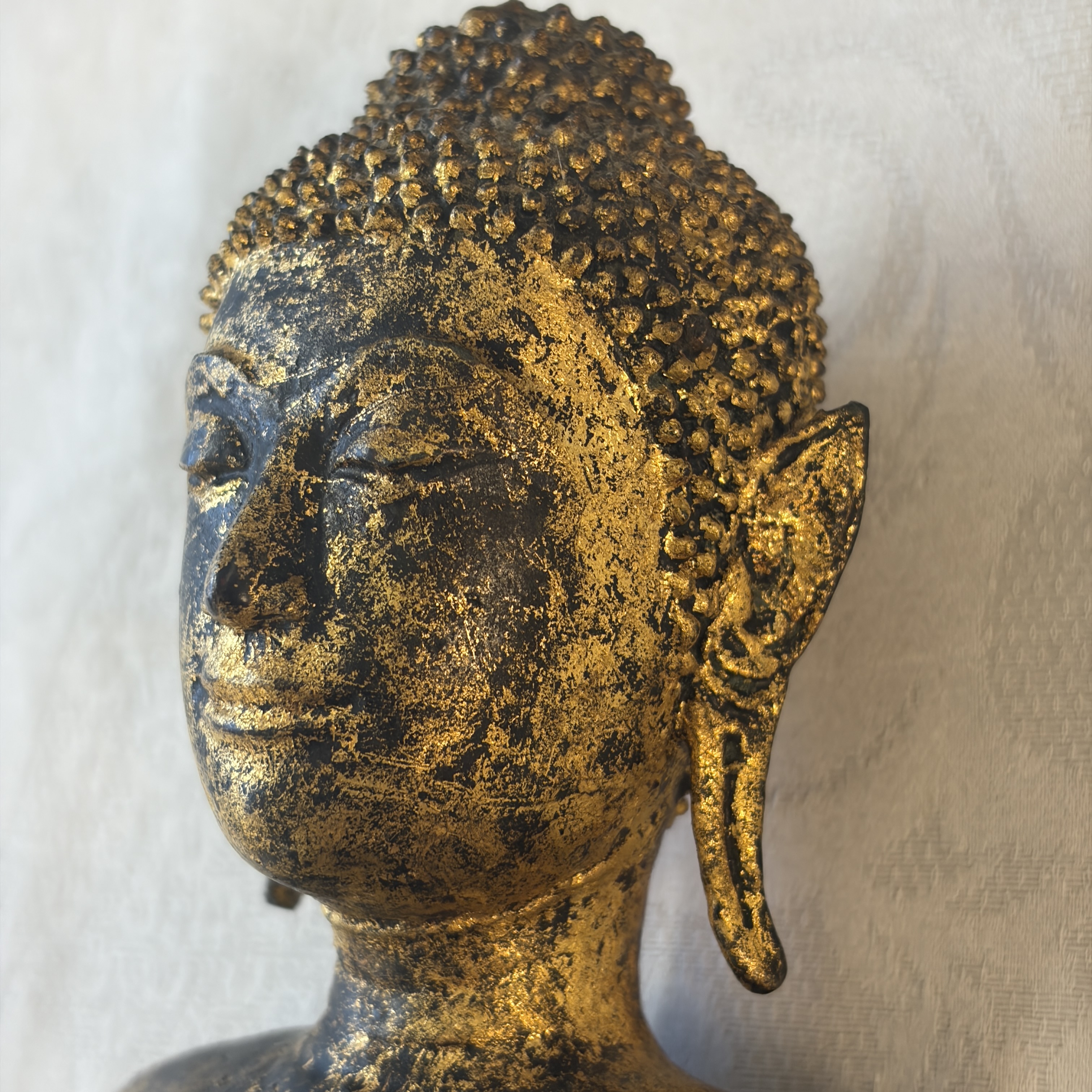 A Thai gilt-lacquered bronze Buddha — photo 4