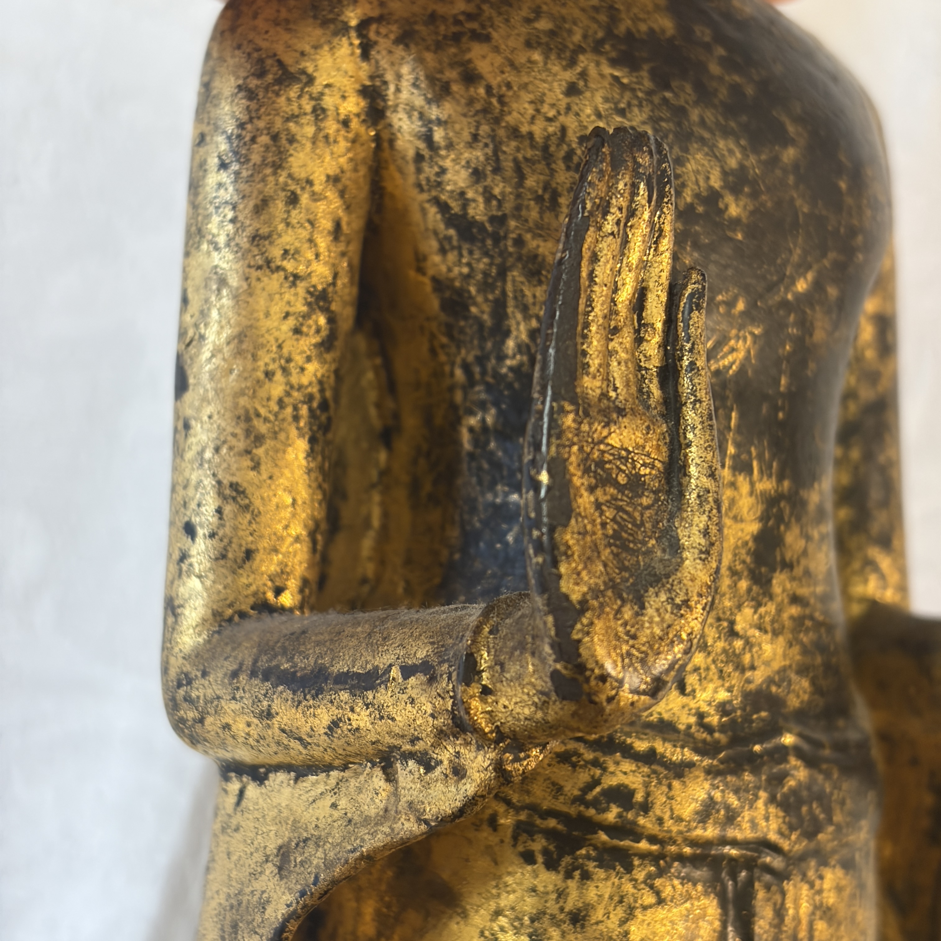 A Thai gilt-lacquered bronze Buddha — photo 11