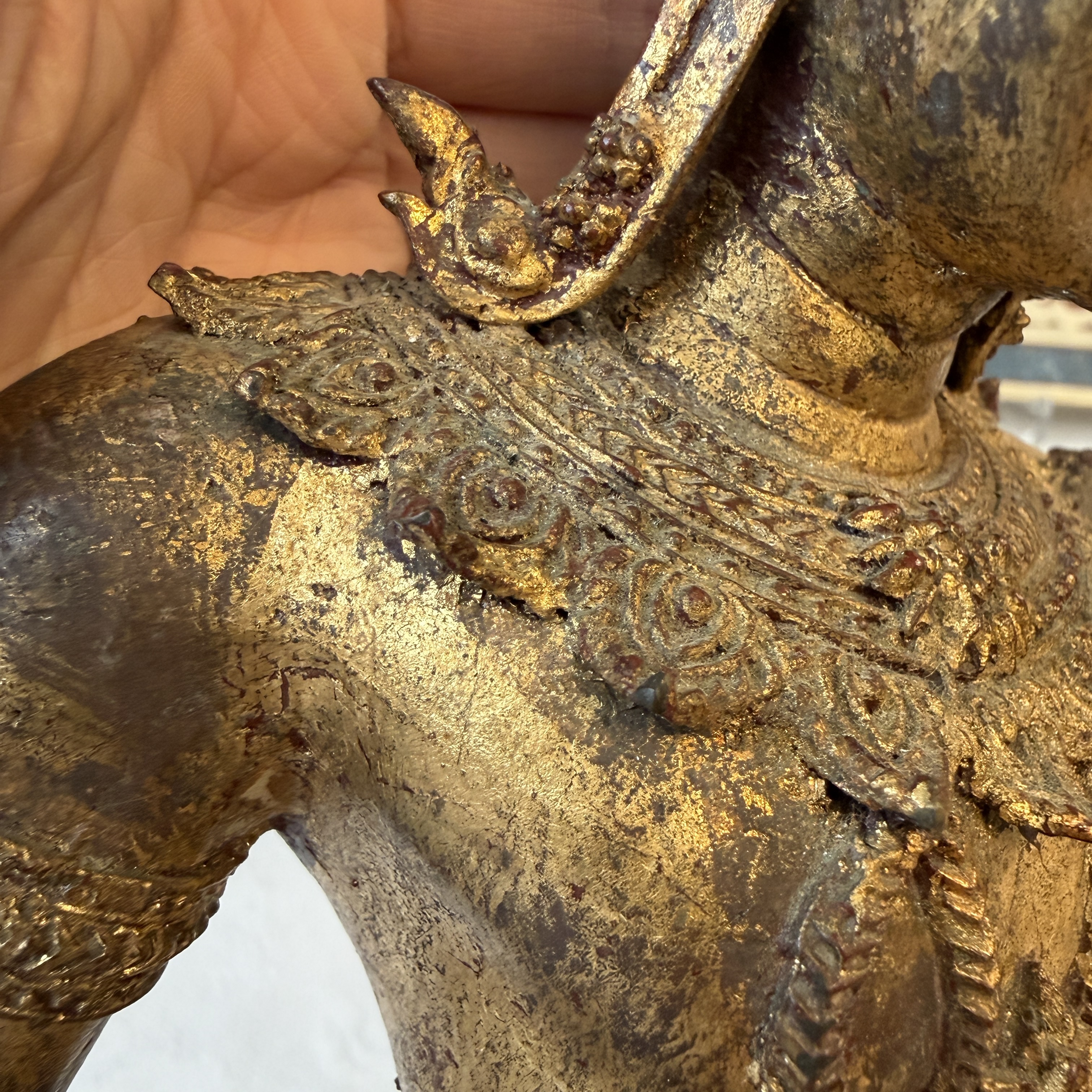 A Thai gilt-lacquered bronze model of Saraswati — 照片 8