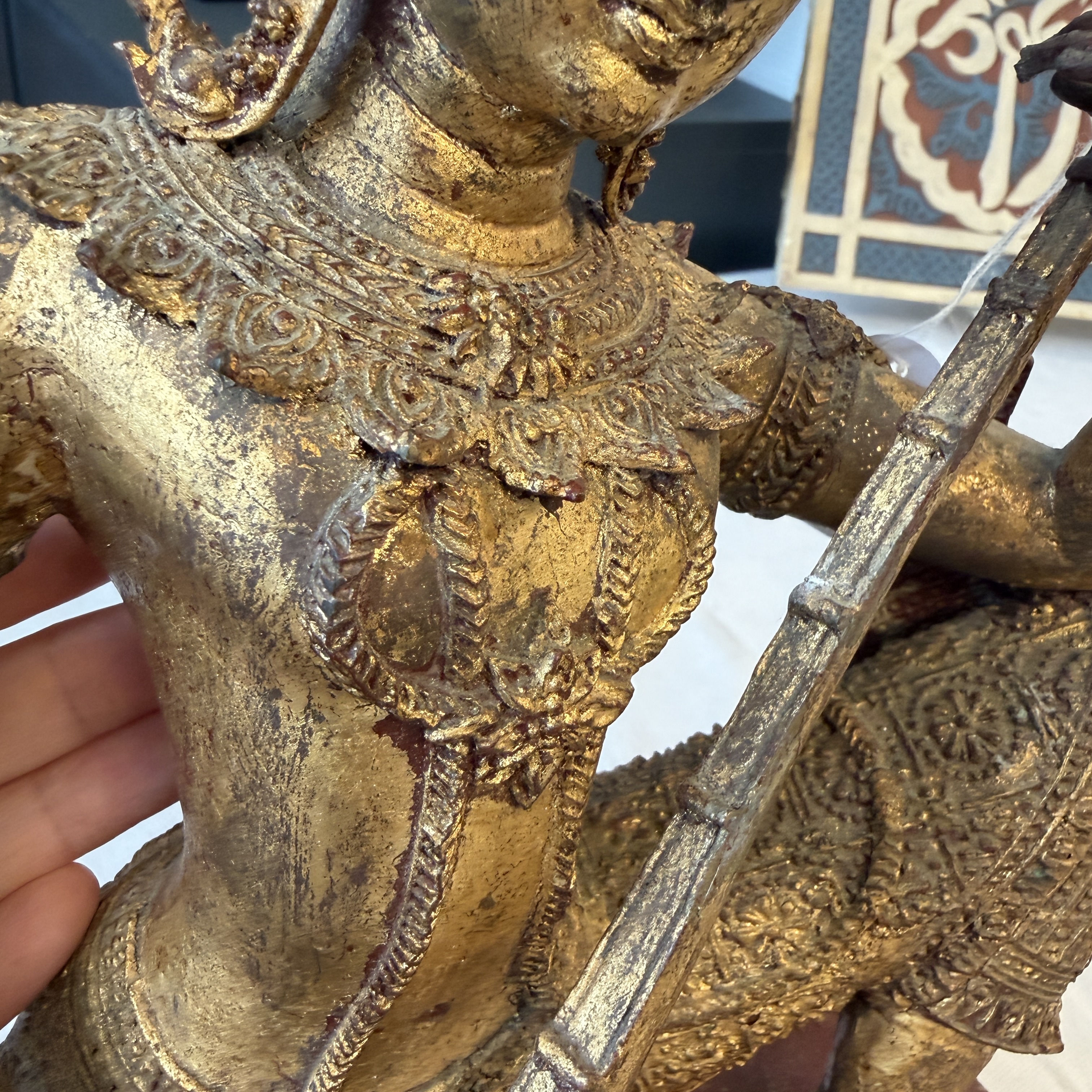 A Thai gilt-lacquered bronze model of Saraswati — 照片 14