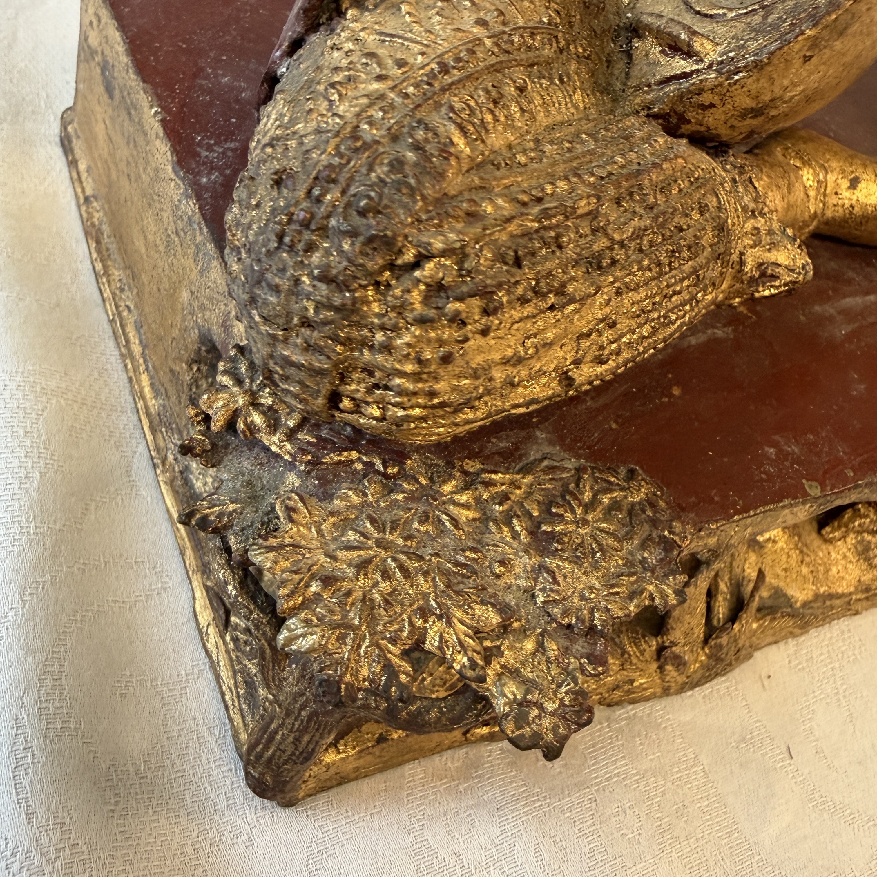 A Thai gilt-lacquered bronze model of Saraswati — 照片 22