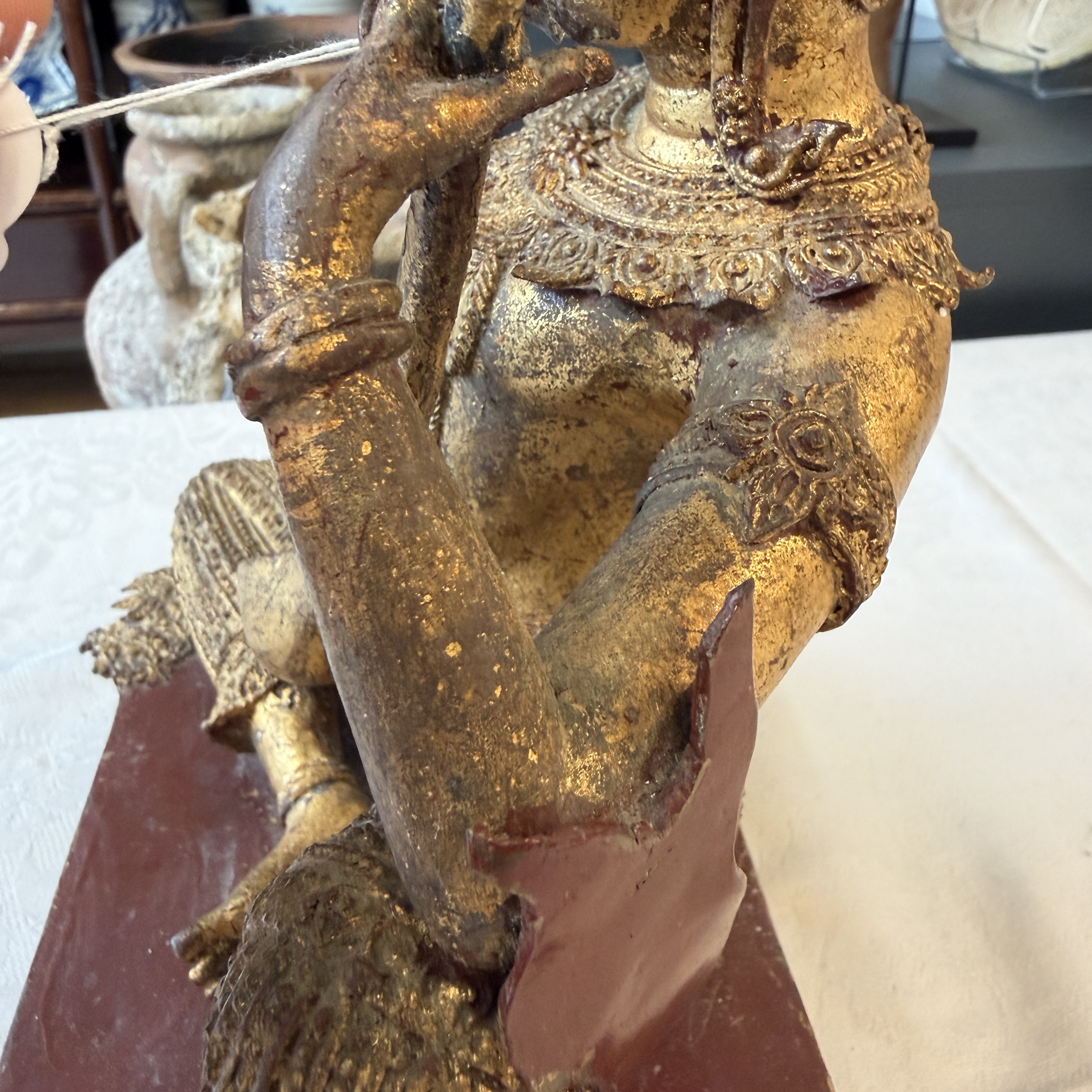 A Thai gilt-lacquered bronze model of Saraswati — 照片 26