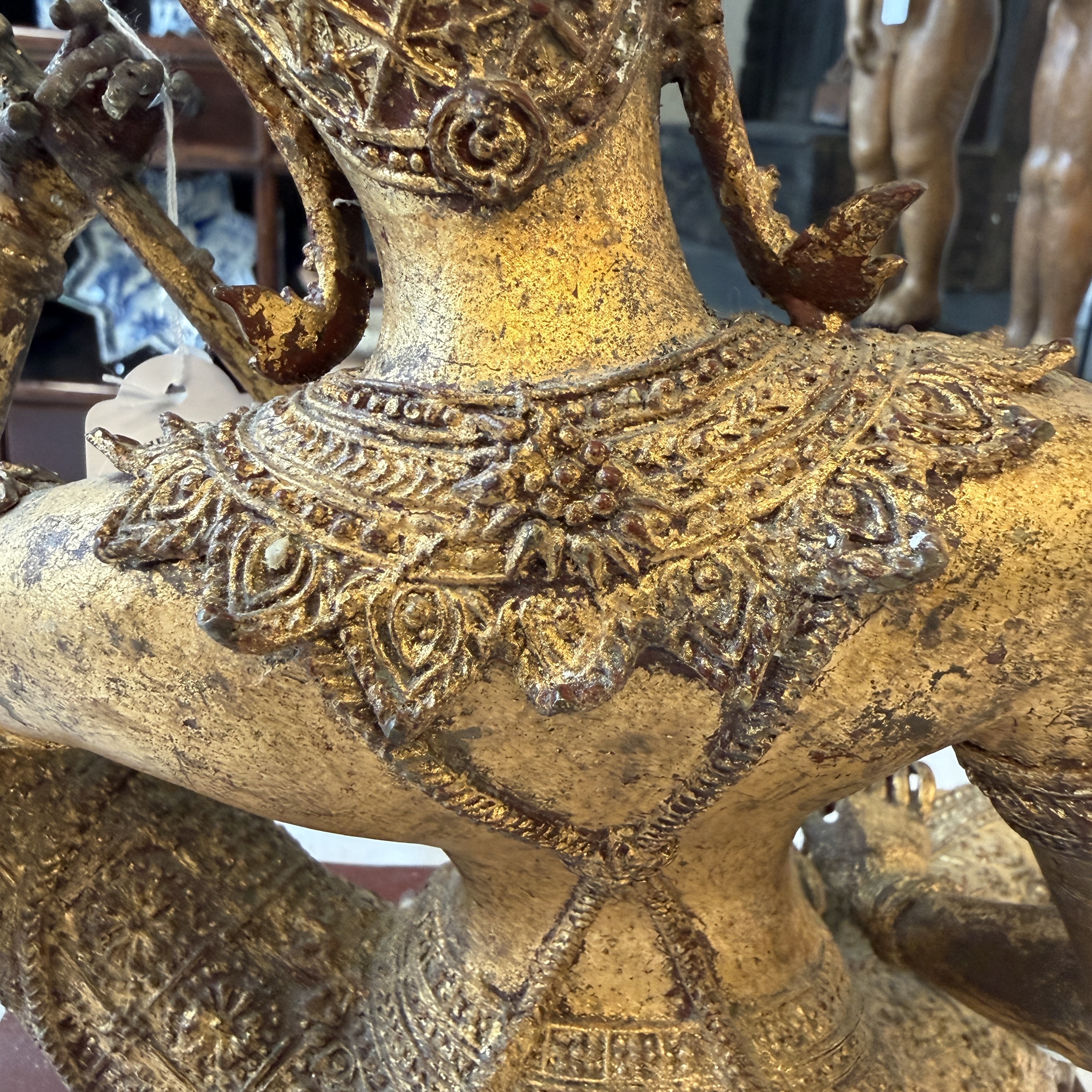 A Thai gilt-lacquered bronze model of Saraswati — 照片 32