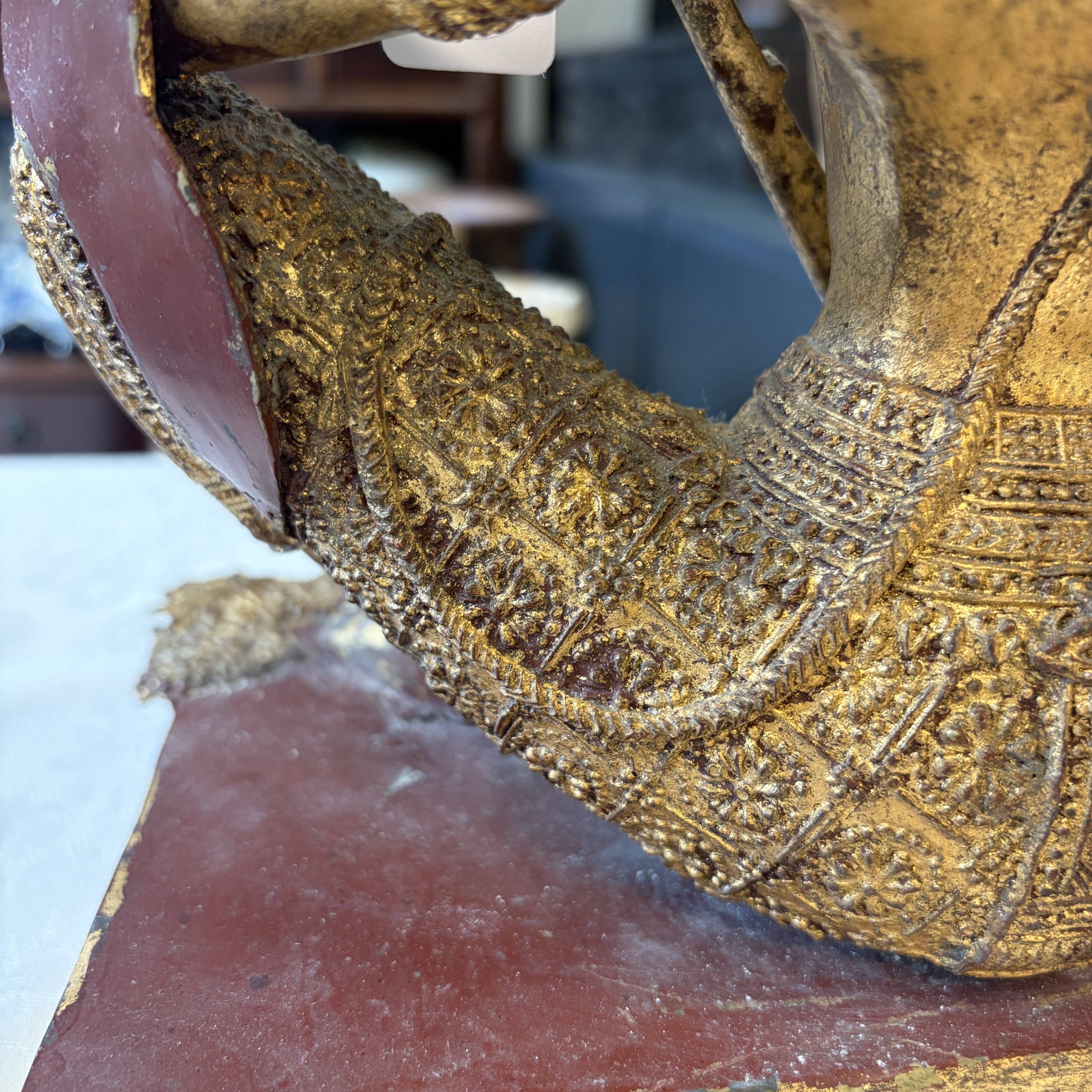 A Thai gilt-lacquered bronze model of Saraswati — 照片 35