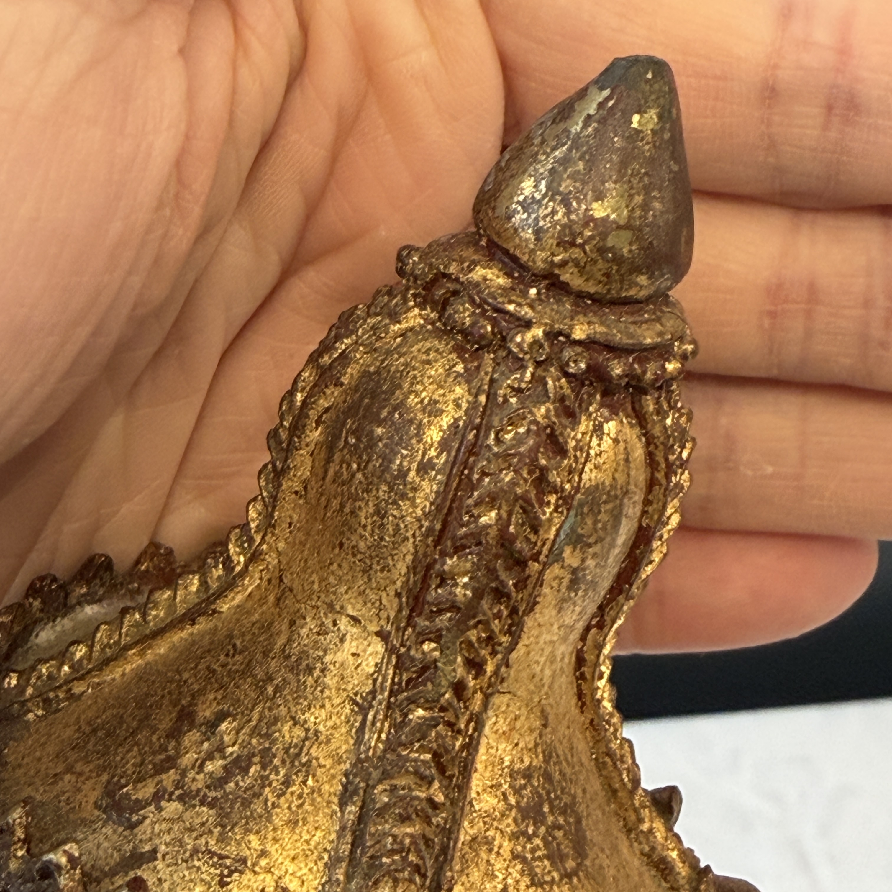 A Thai gilt-lacquered bronze model of Saraswati — 照片 2