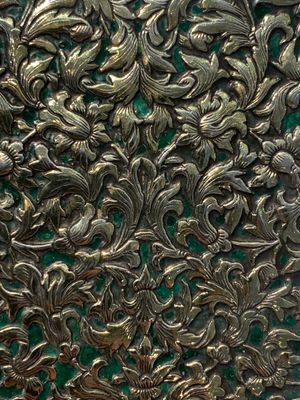 A Thai green-enamelled gilt silver box and cover, Ngern Lai 紋銀 and Yu Yuan 匯源 mark, Bangkok, 19/20th C. — photo 13