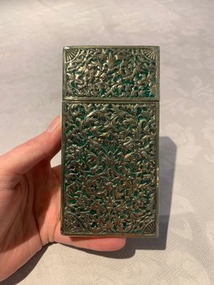 A Thai green-enamelled gilt silver box and cover, Ngern Lai 紋銀 and Yu Yuan 匯源 mark, Bangkok, 19/20th C. — photo 2