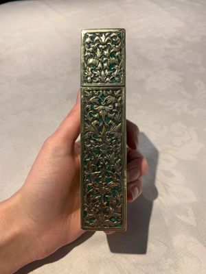 A Thai green-enamelled gilt silver box and cover, Ngern Lai 紋銀 and Yu Yuan 匯源 mark, Bangkok, 19/20th C. — photo 3