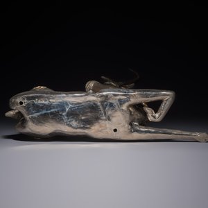 A Thai metal-alloy sculpture of a reclining stag, 20th C. — photo 6