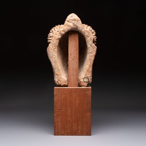 A Thai pottery Haripunjaya-style head of Buddha, possibly 13th C. — photo 4