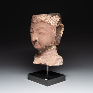 A Thai red sandstone head of Buddha, possibly Ayutthaya period, 15th C. — foto 1