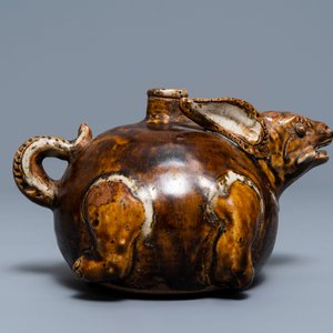 A Thai Sawankhalok brown-glazed rabbit kendi, 14/15th C. — 照片 4