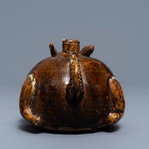 A Thai Sawankhalok brown-glazed rabbit kendi, 14/15th C. — 照片 5