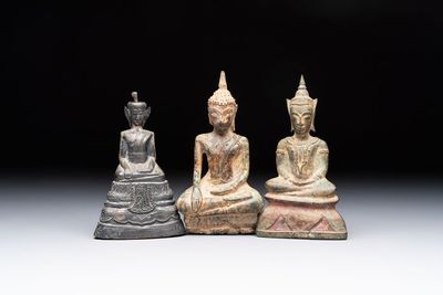 A Thai silver Buddha and two Burmese bronze Buddhas, 16/19th C.
