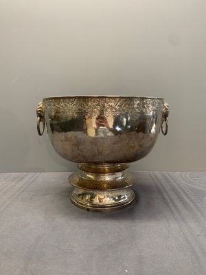 A Thai silver punch bowl with tiger-form handles, เฉิน เว่ย ไท่ 陳偉泰 mark, Bangkok, 19th C. — photo 1